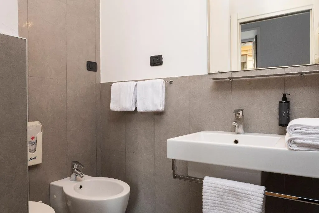 QUADRUPLE CLASSIC Room, Sky Blue Place, Rome