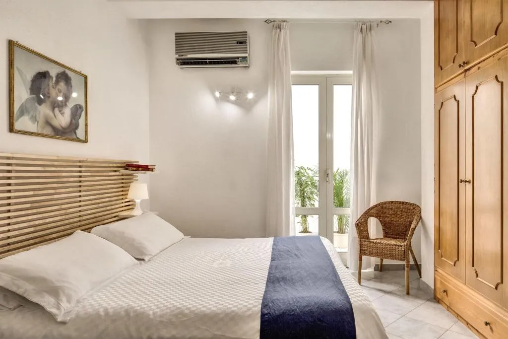 APARTMENT SEA VIEW KING BED Room, Gocce Di Capri  Residence, Naples