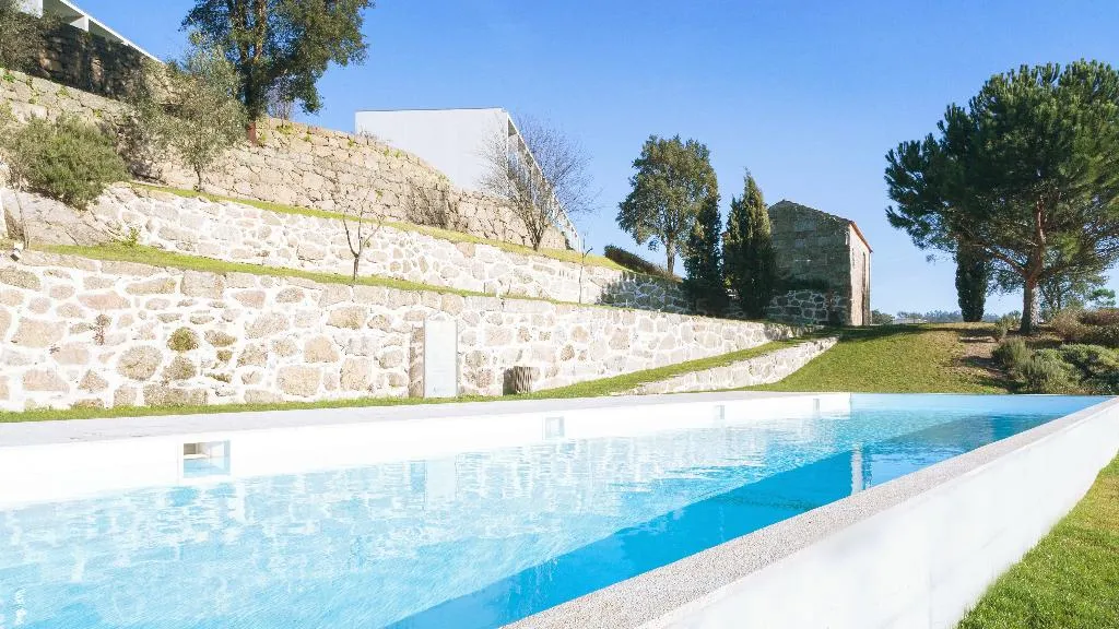Pool, Douro Palace, Porto