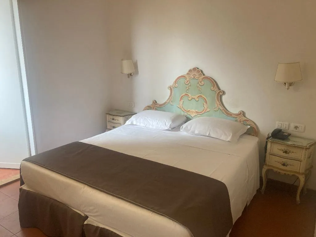 Double or Twin SUPERIOR Room, Machiavelli Palace, Florence