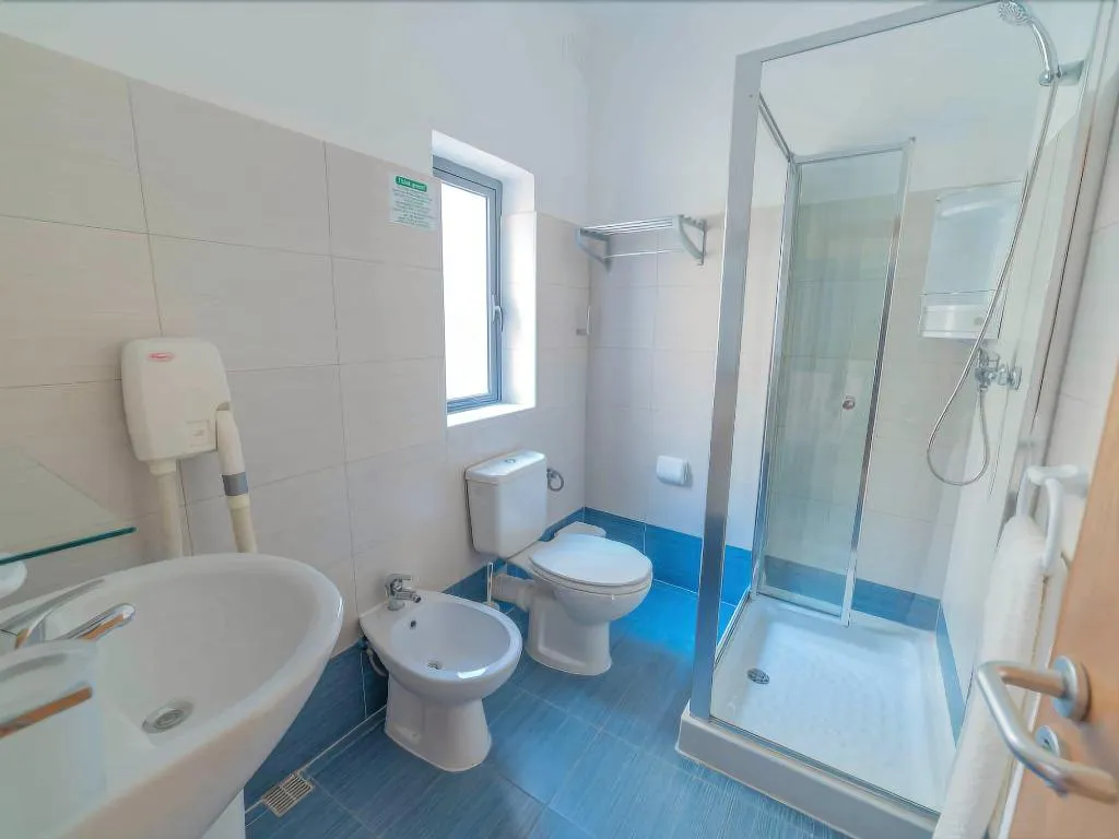 Room, Euro Guesthouse, Malta