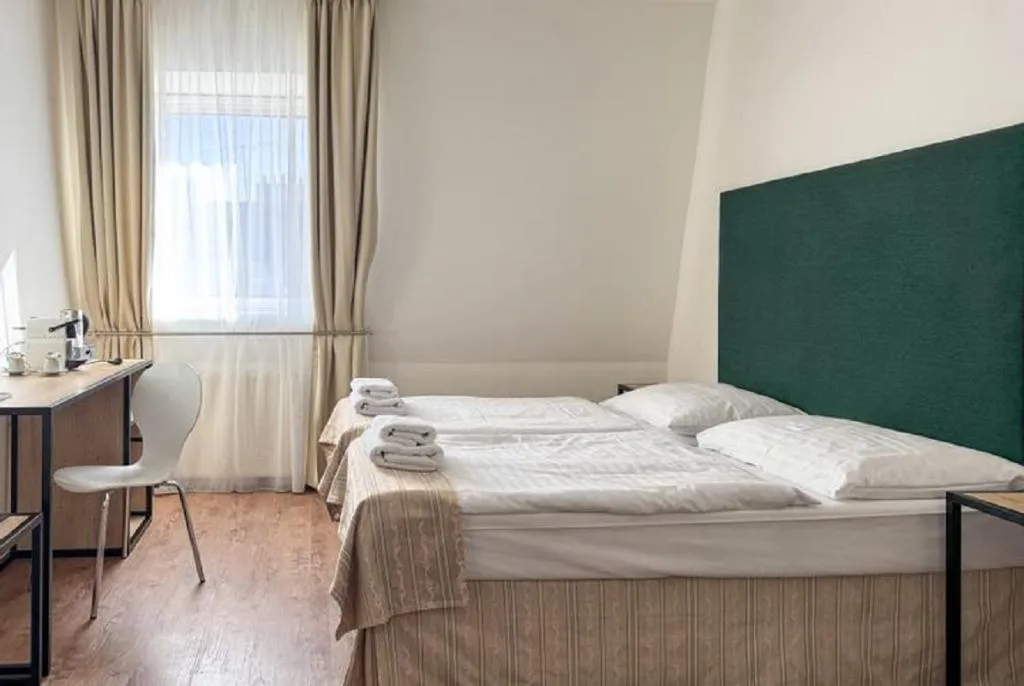 TWIN STANDARD Room, Hotel Mala Strana, Prague