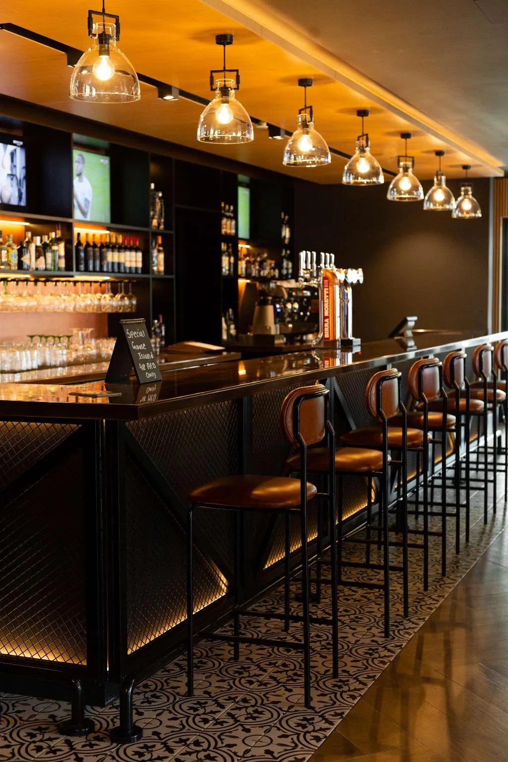 Bar, Radisson Blu Hotel, Dubai Media City, Dubai