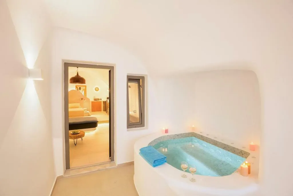 SUITE GRAND Room, Kasimatis by La Perla, Santorini