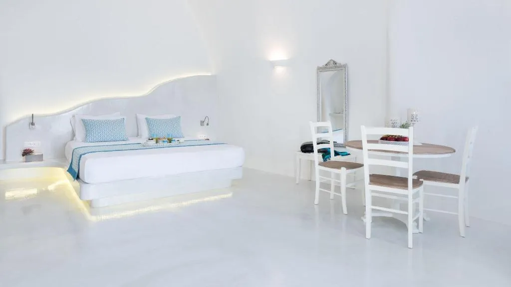 Room, Maregio Suites, Santorini