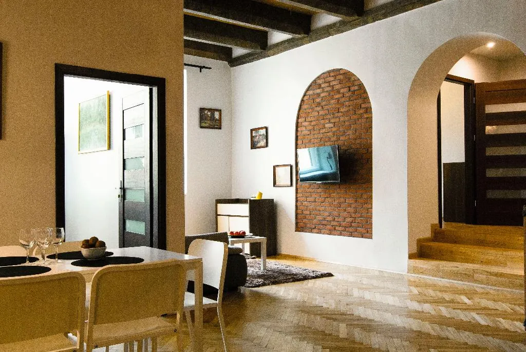 APARTMENT CAPACITY 6 THREE BEDROOM Room, P&J Tourist Apartments, Krakow