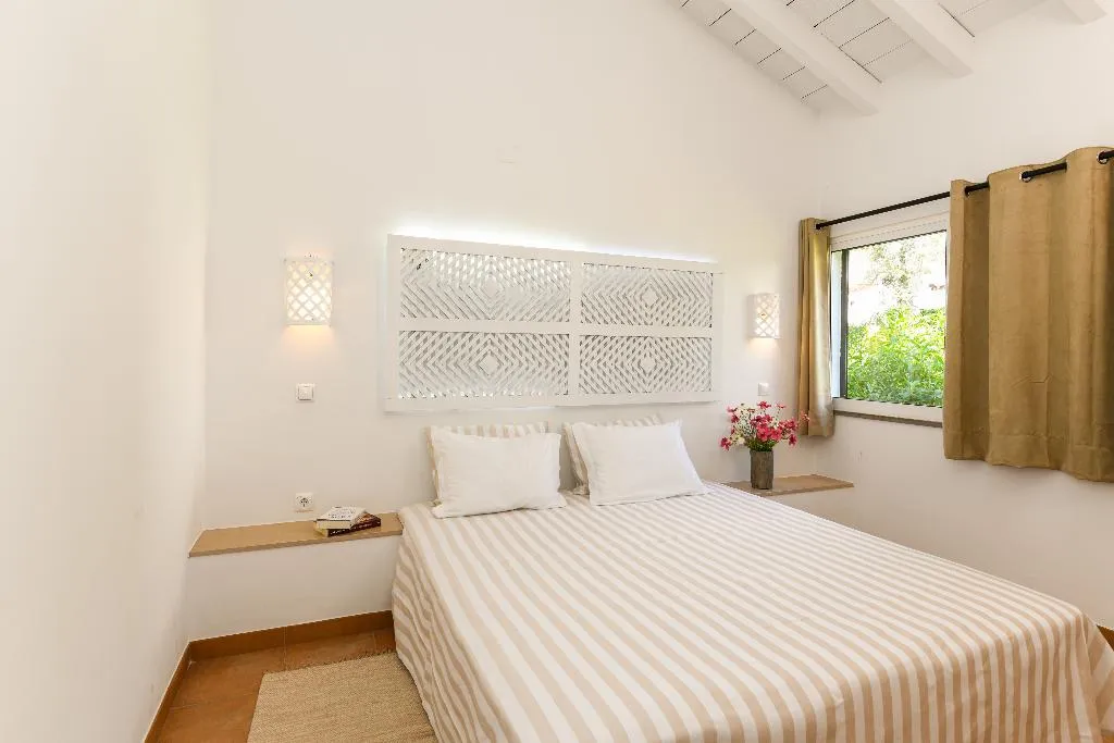 APARTMENT TWO BEDROOMS Room, Pedras del Rei, Algarve