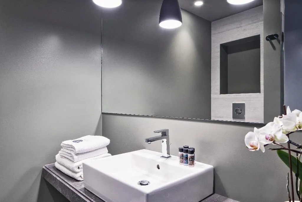 DOUBLE SUPERIOR Room, Achilleas Hotel, Athens