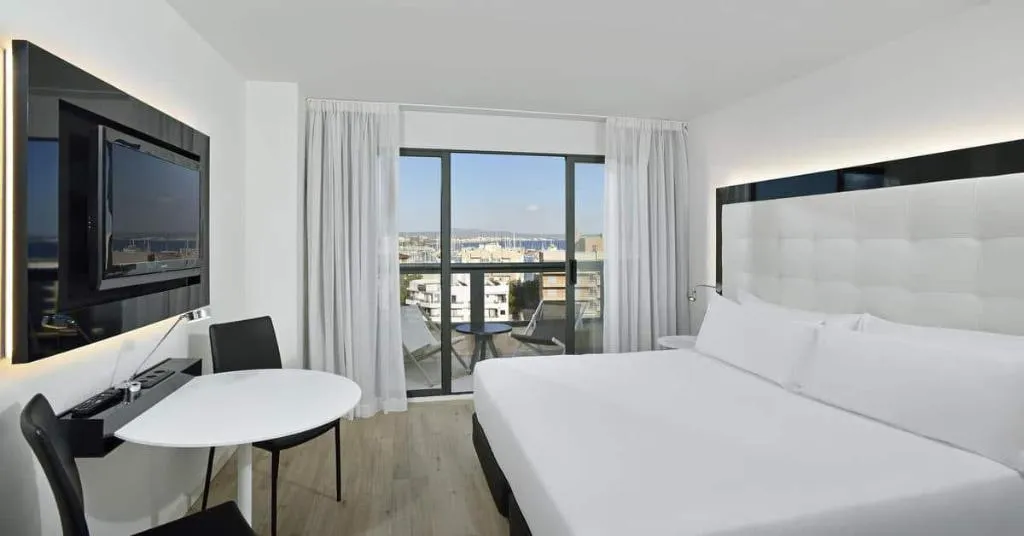 Room PREMIUM CITY VIEW Room, Innside Palma Bosque Hotel, Majorca