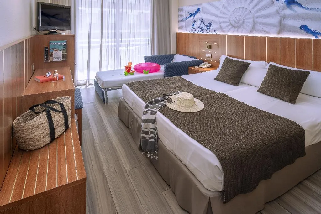 TRIPLE POOL VIEW Room, GHT Aquarium & Spa, Costa Brava