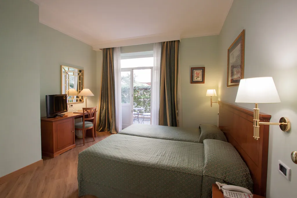 TWIN STANDARD Room, Ateneo Garden Palace, Rome