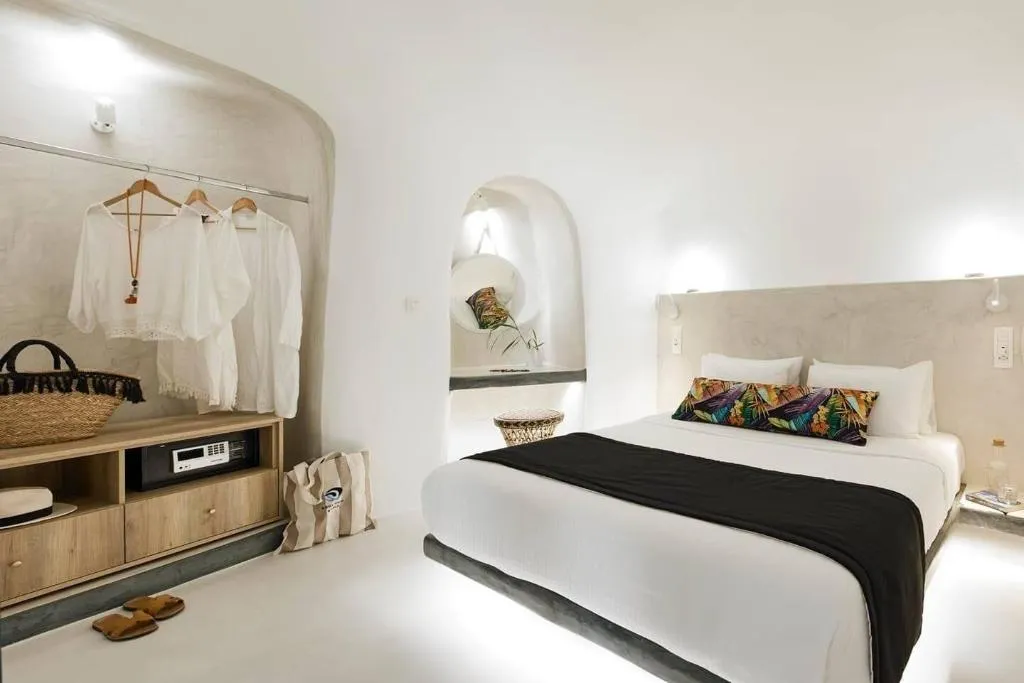 Room, Edem Luxury Hotel, Santorini
