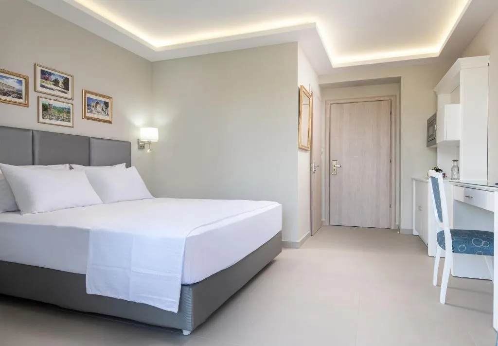 TRIPLE CLASSIC Room, Light Blue Hotel, Halkidiki