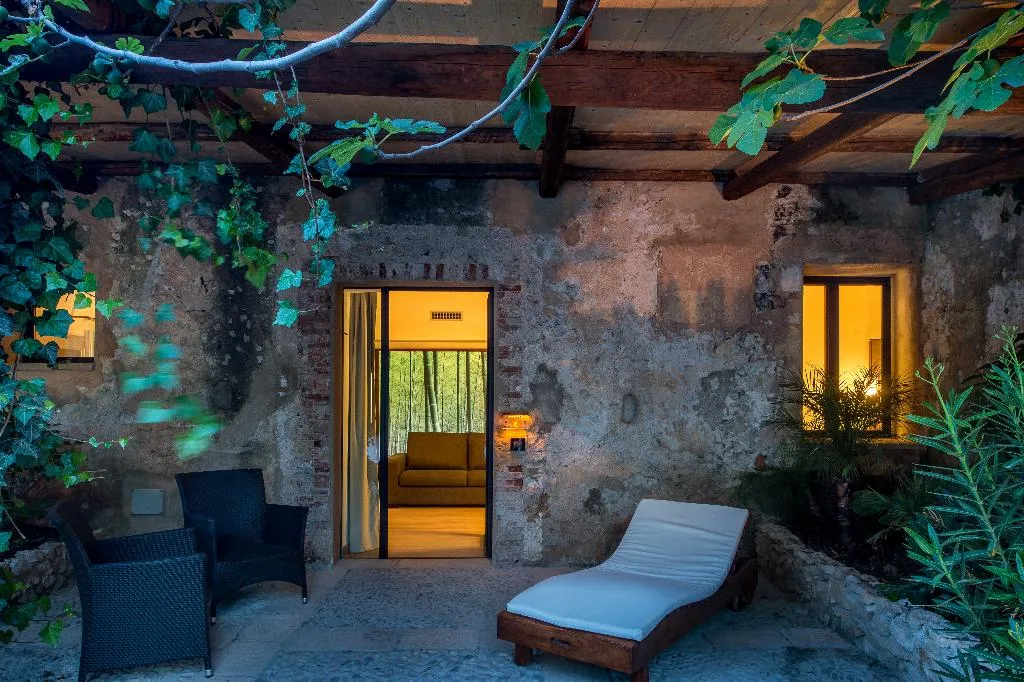 SUITE CAPACITY 3 Room, Baglio La Porta di San Gerardo by Geocharme, Palermo