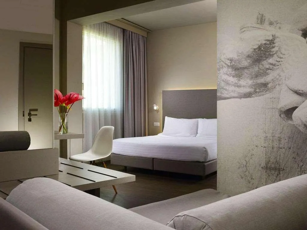 Room, Hotel Glance In Florence, Florence
