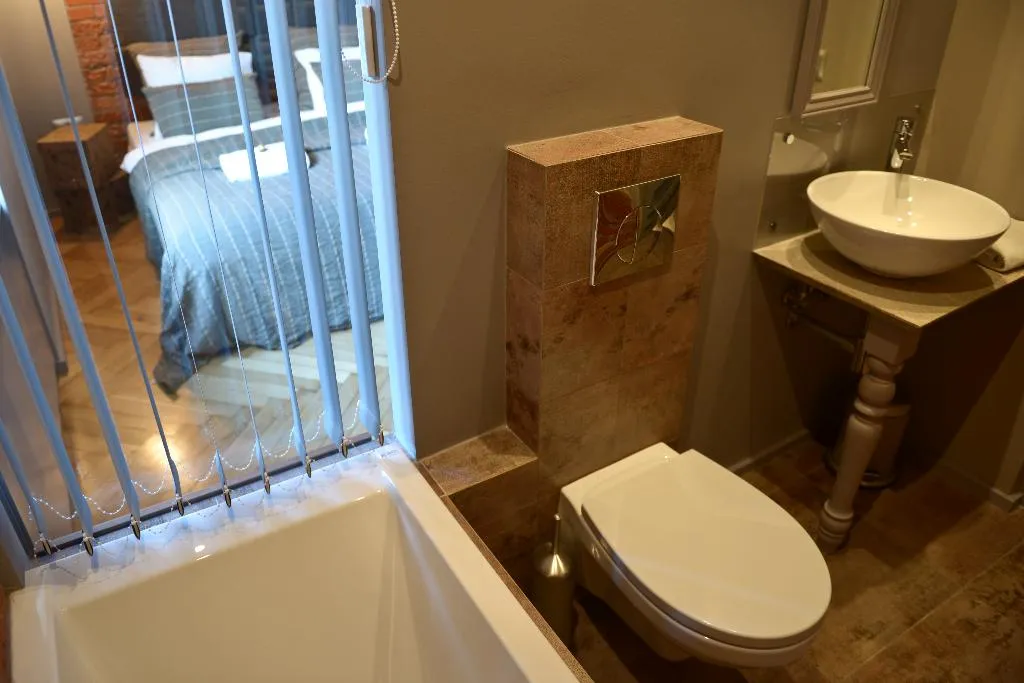 APARTMENT TWO BEDROOMS TWO BATHROOMS Room, La Gioia Grey Stylish Apartments, Krakow