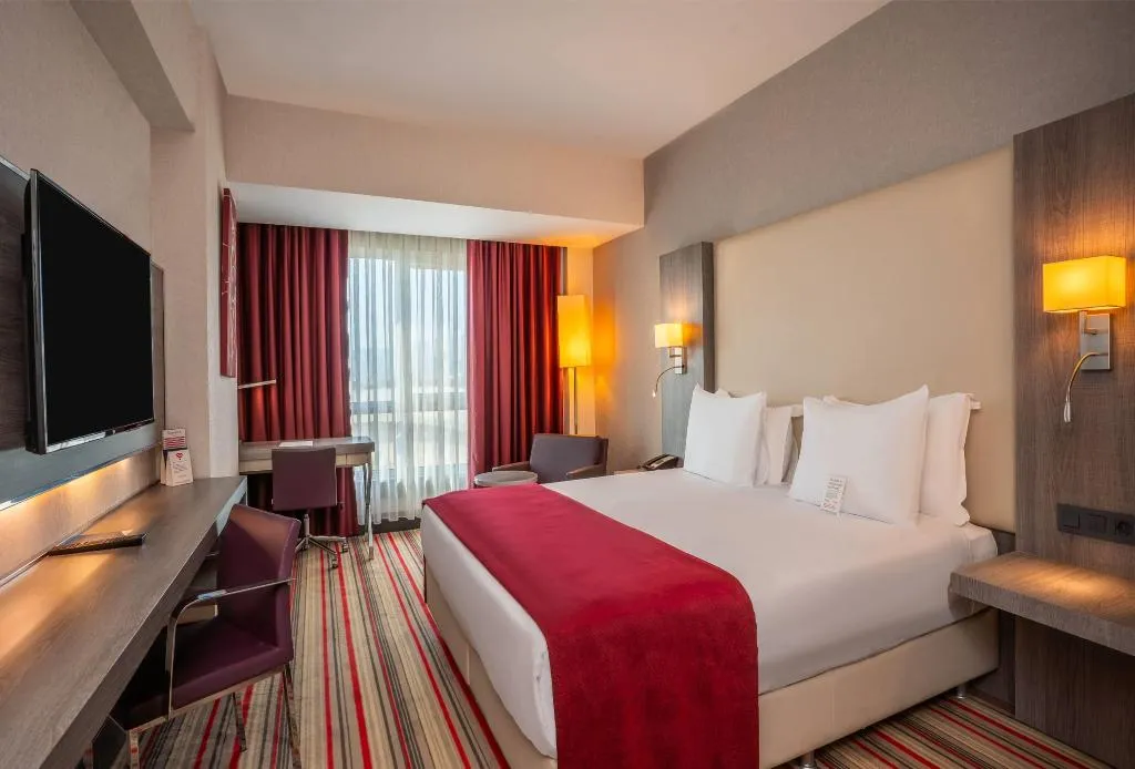 DOUBLE NON SMOKING Room, Ramada Plaza by Wyndham Izmir, Izmir