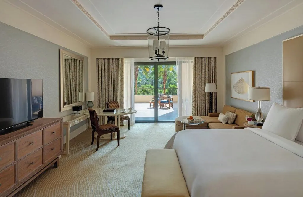 Room, Four Seasons Resort Dubai at Jumeirah Beach, Dubai