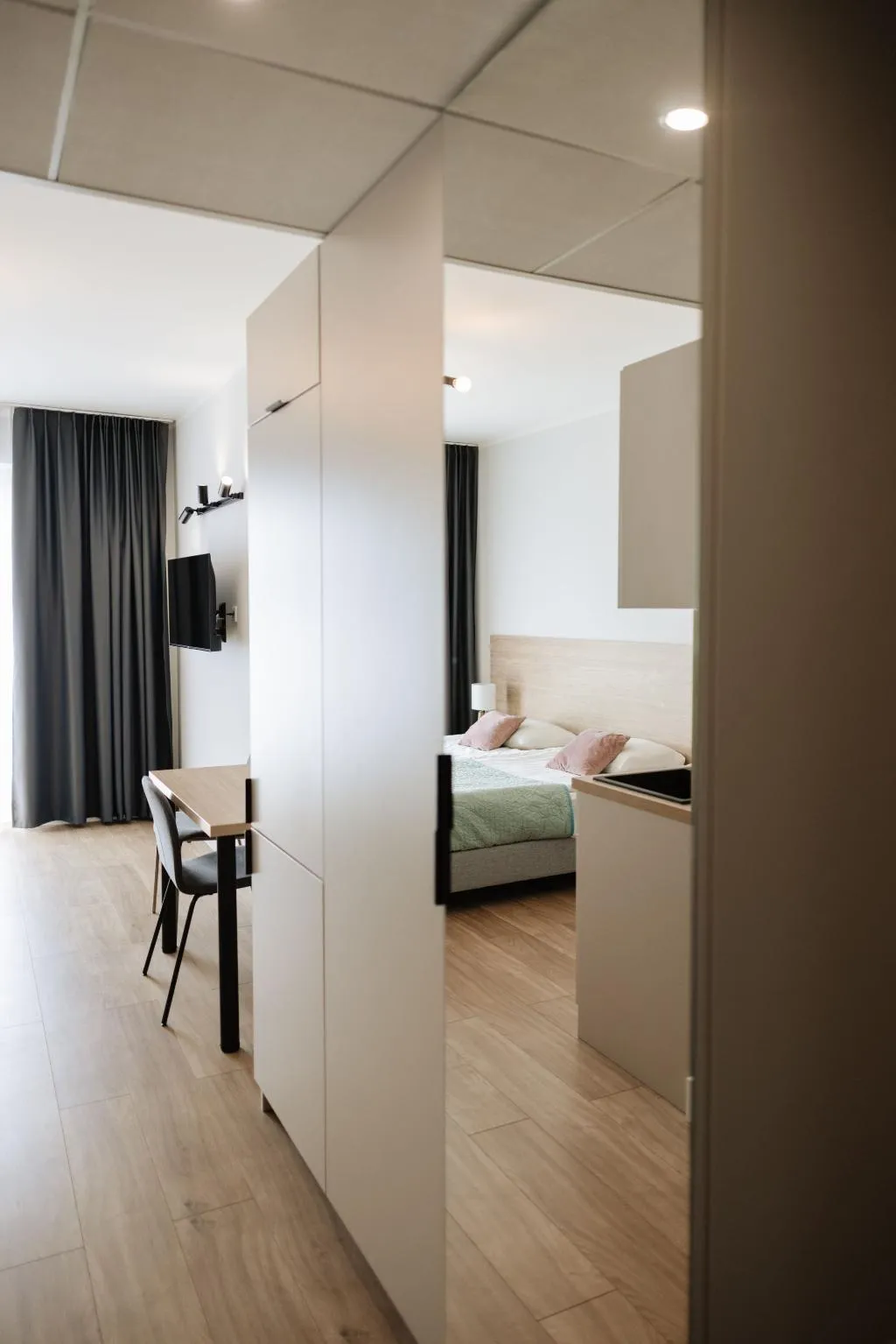 DOUBLE STANDARD Room, Zakrzówek Residence, Krakow