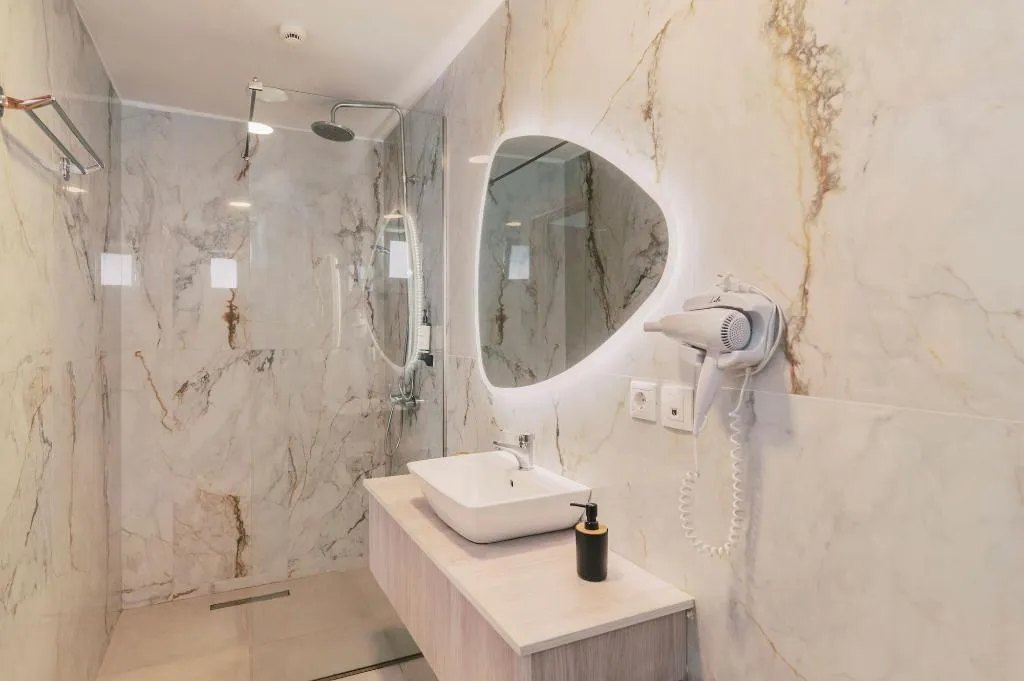 Room, Bamboo Suites, Rhodes
