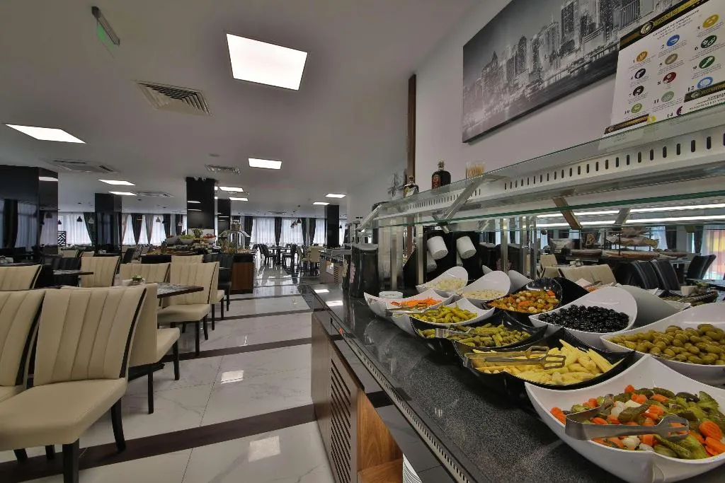 Restaurant, Prestige Deluxe Hotel Aquapark Club, Varna