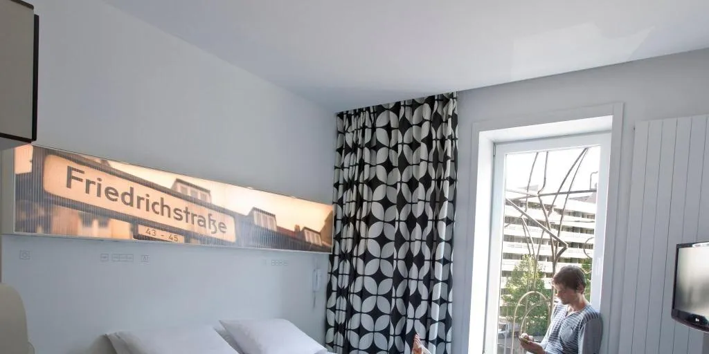 DOUBLE STANDARD Room, Gat Point Charlie, Berlin