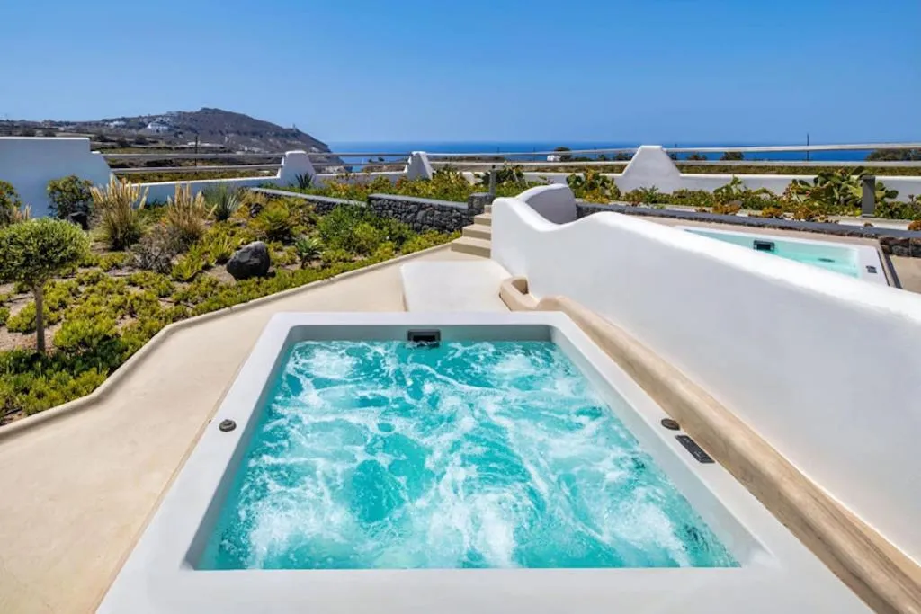 Sports and Entertainment, La Ponta Villas, Santorini