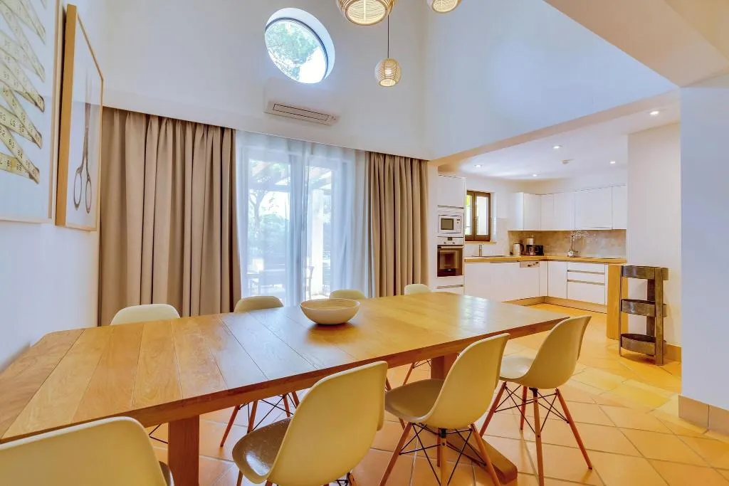 TOWNHOME DELUXE THREE BEDROOM Room, Pine Cliffs Village & Golf Suites, Algarve