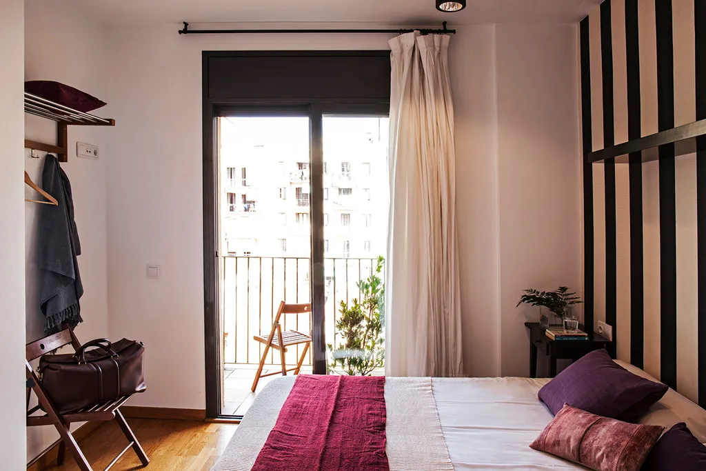 APARTMENT CAPACITY 6 Room, AinB Eixample-Entença Apartments, Barcelona