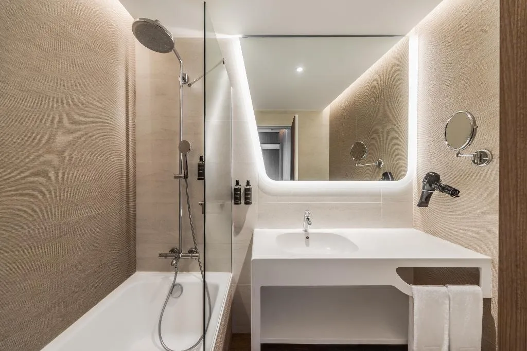JUNIOR SUITE SEA VIEW Room, Eurostars Cascais, Lisbon