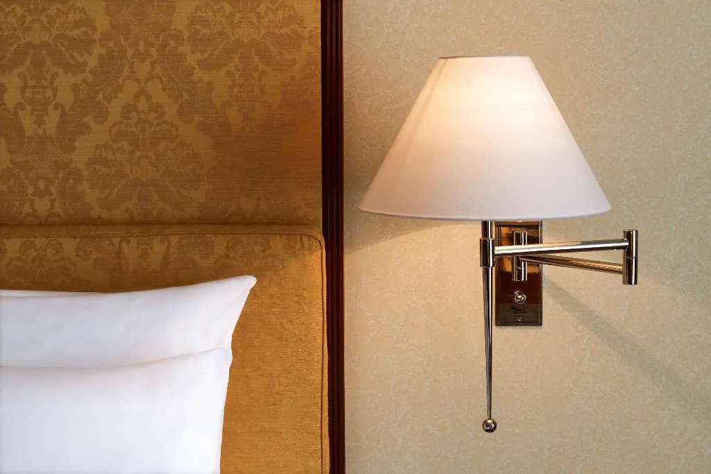 SUITE DELUXE KING BED Room, Adlon Kempinski Berlin, Berlin