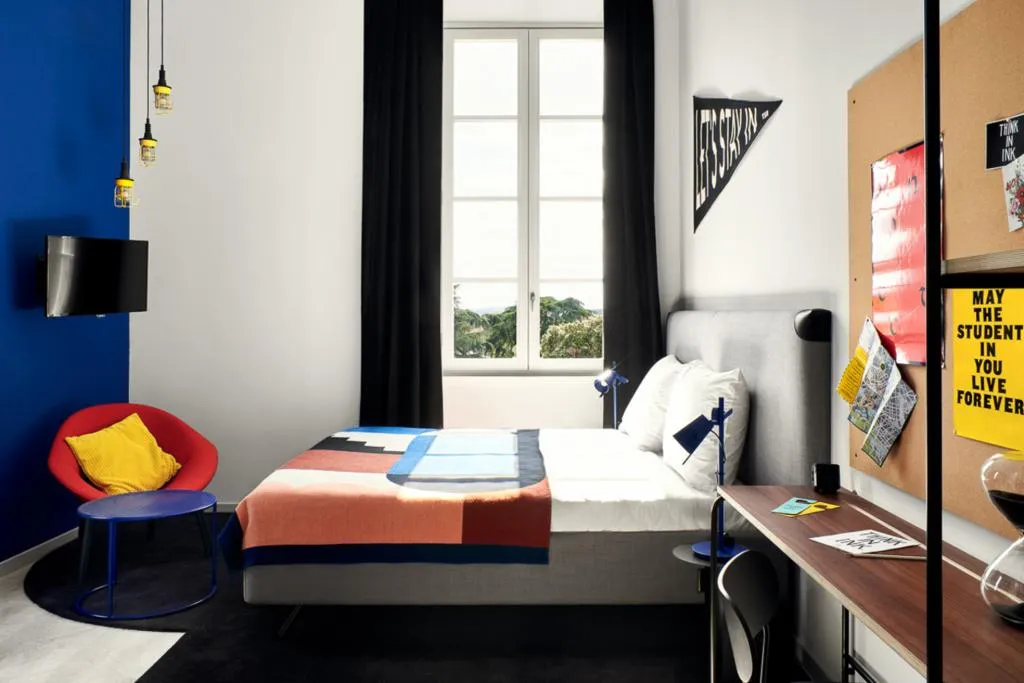 DOUBLE EXECUTIVE KING BED Room, The Social Hub Florence Lavagnini, Florence