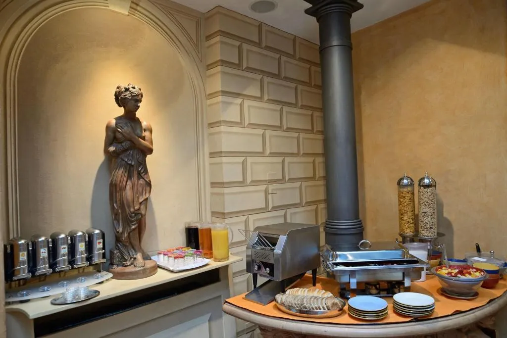 Lobby, Alba Palace, Florence