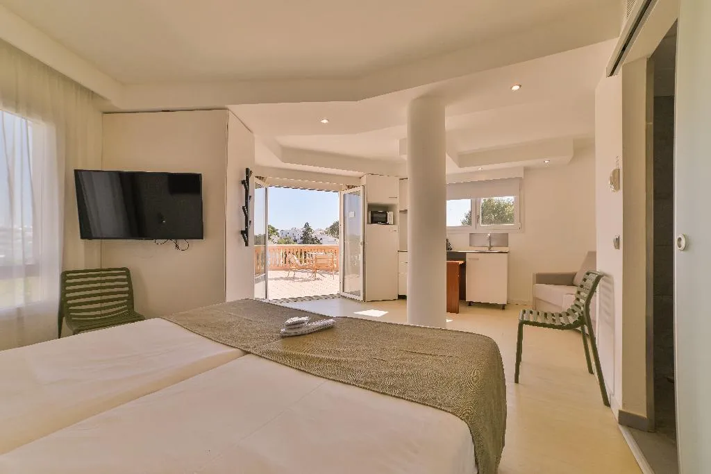 STUDIO PREMIUM Room, Azul Playa Apartments, Majorca