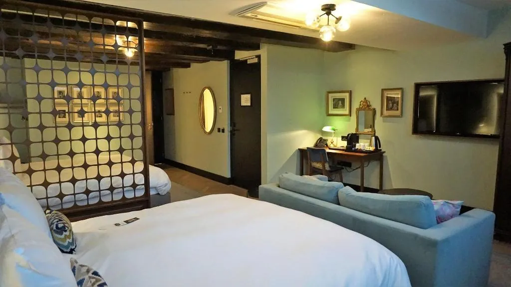 Room, The Hendrick S Hotel, Amsterdam