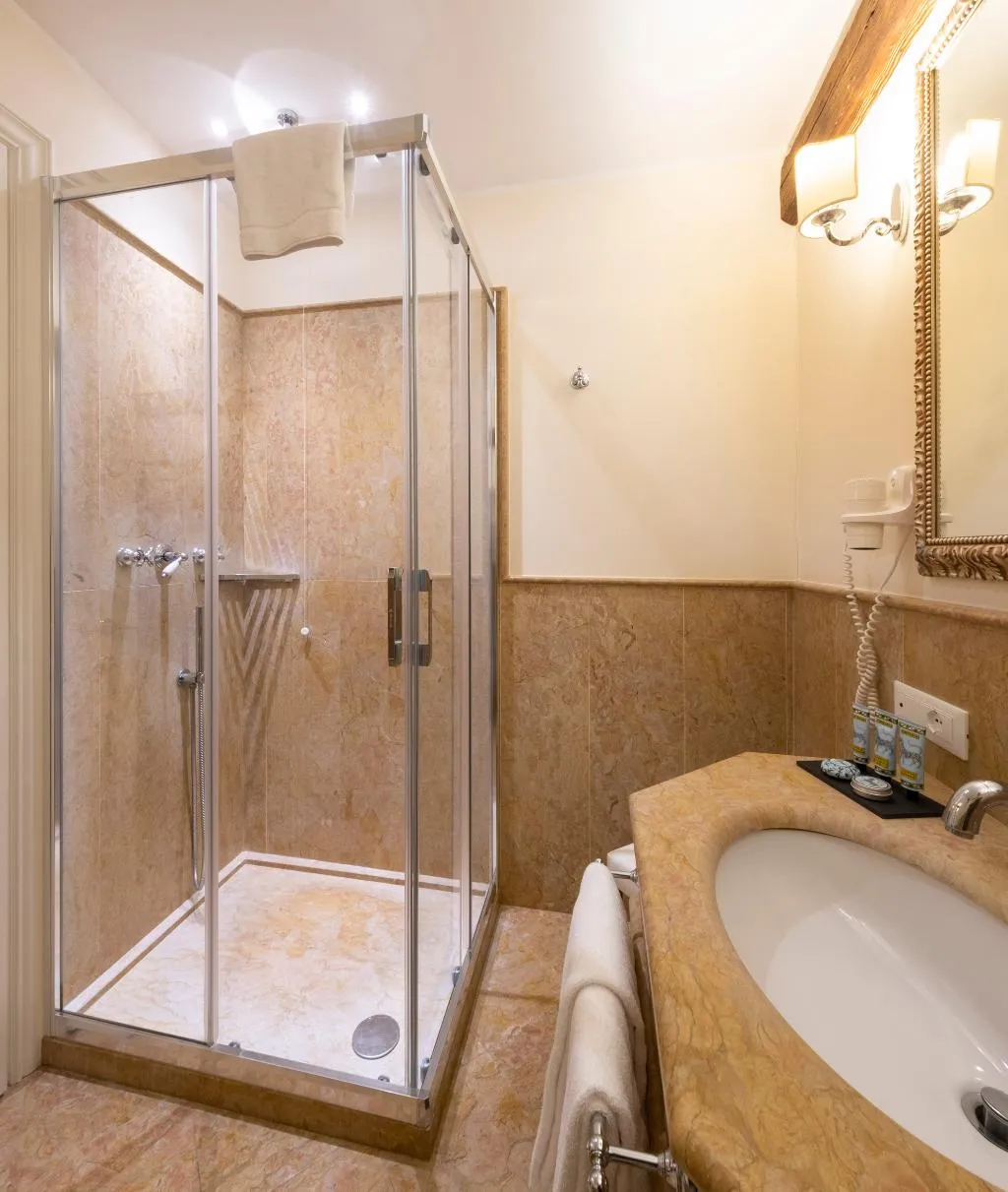 DOUBLE SUPERIOR Room, Hotel Villa Barbarich, Venice