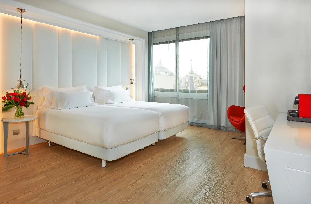 DOUBLE PREMIUM Room, NH Collection Barcelona Gran Hotel Calderón, Barcelona