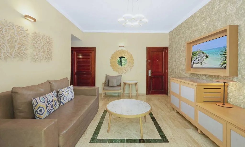 SUITE BEACH FRONT Room, Grand Palladium Select White Sand Resort & Spa AI, Cancun Area