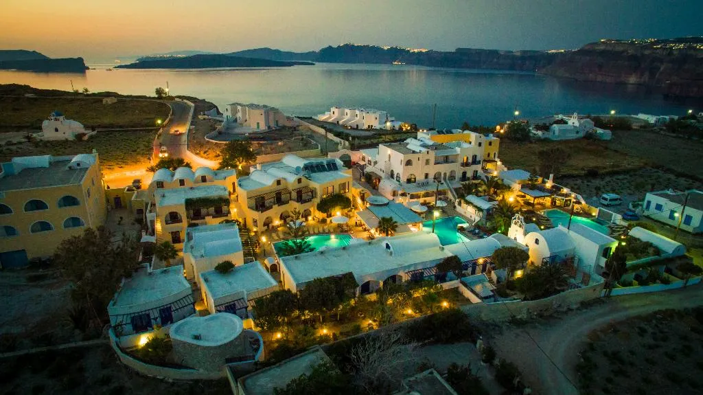 Pool, Mathios Village, Santorini