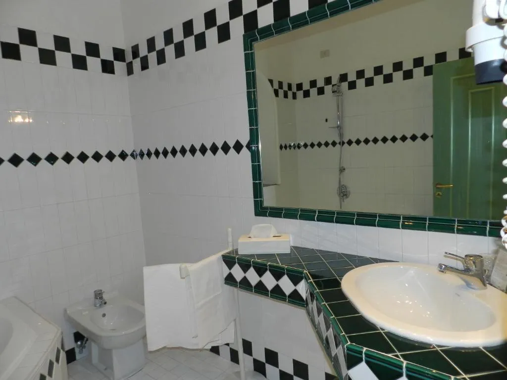 DOUBLE WITH JACUZZI WITH VIEWS Room, Holiday Hotel Praiano - Amalfi Coast, Naples