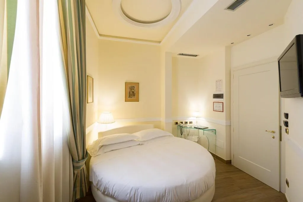 SINGLE STANDARD Room, Kraft, Florence