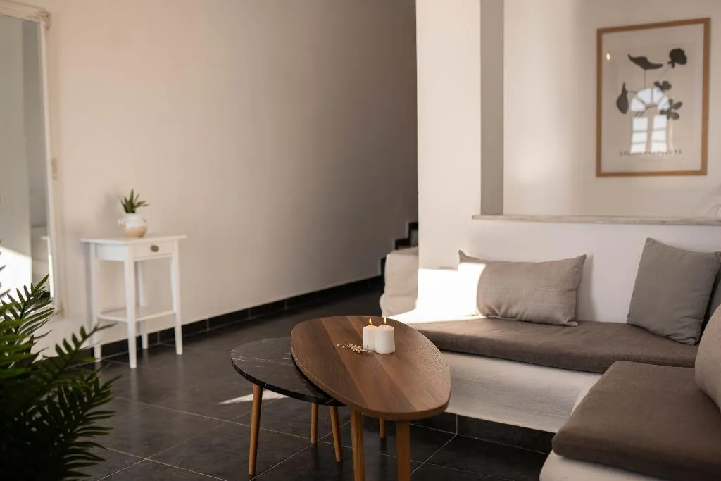 JUNIOR SUITE STANDARD Room, La Roka Cliffside Memories, Santorini
