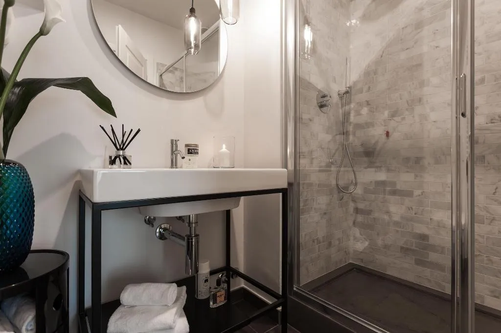 Room, B B Lorena Suites, Florence