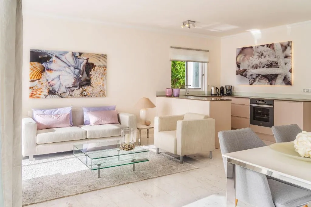 Room, Jardin de la Paz, Tenerife