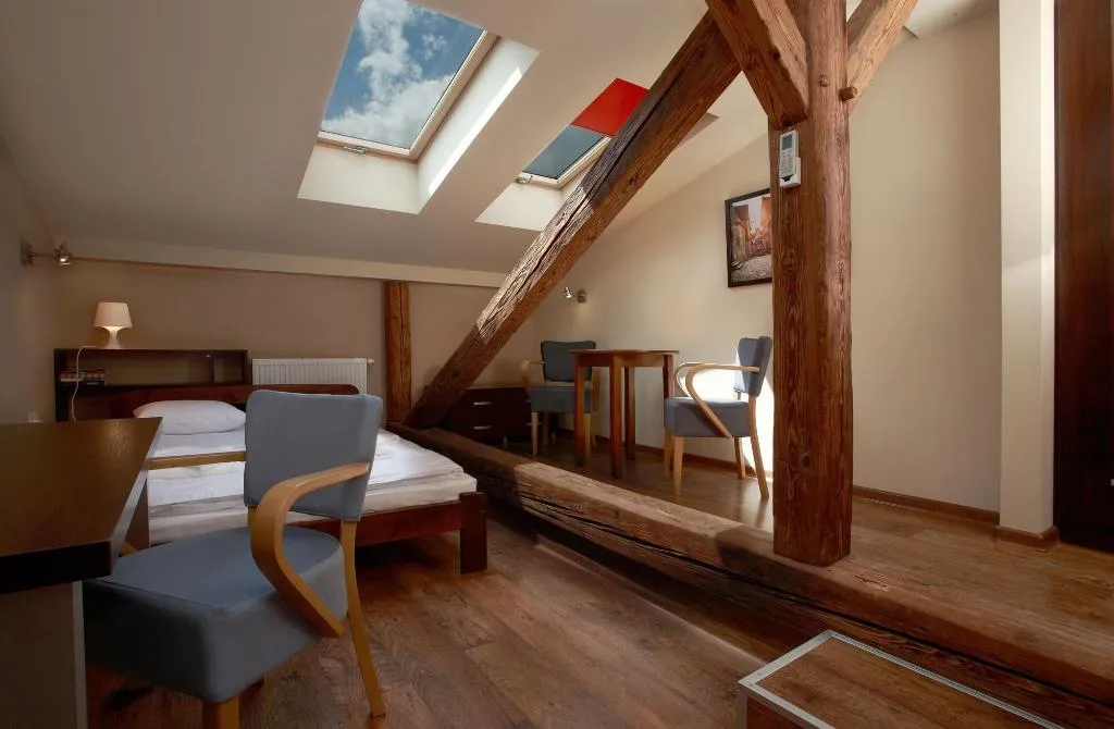 Room, Dom Turysty - Pokoje Goscinne, Krakow