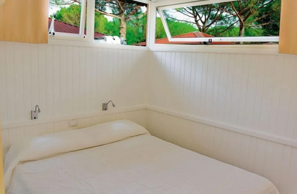 CHALET COMFORT Room, Club del Sole Jesolo Family Resort, Venice