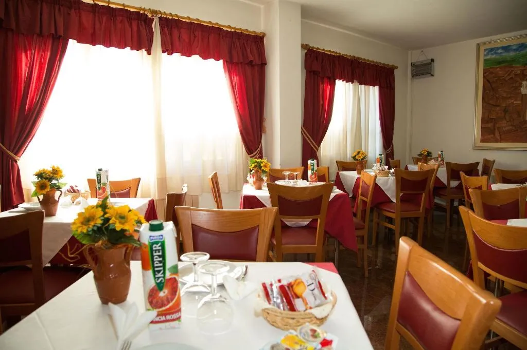 Restaurant, Hotel Del Lago, Florence