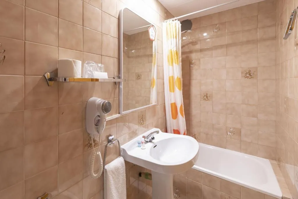 Room, Hostal Montserrat, Barcelona