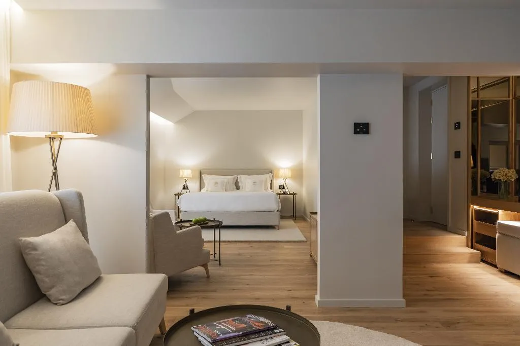 SUITE KING BED ONE BEDROOM  Room, Vignette Collection  Casa da Companhia, Porto