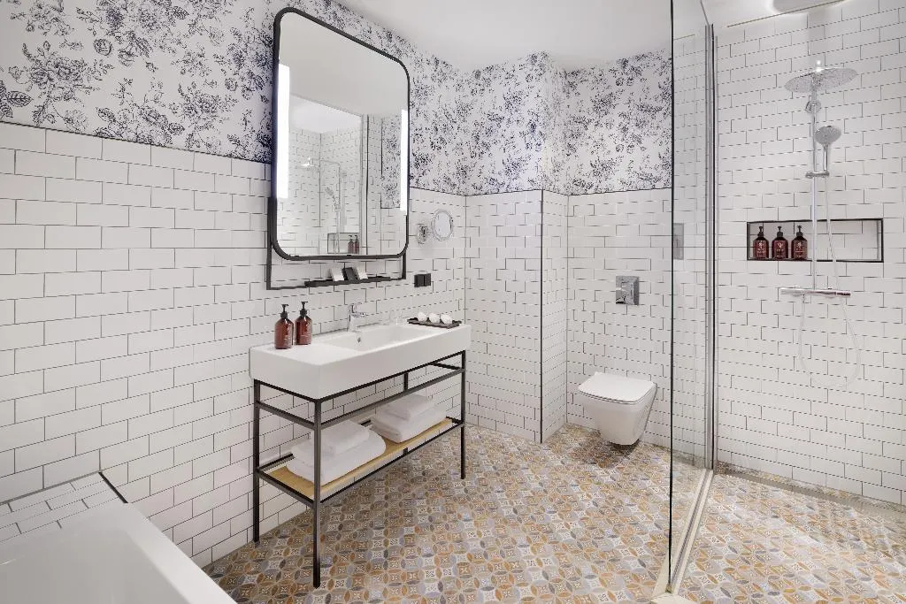 Room, Movenpick Hotel The Hague, Amsterdam